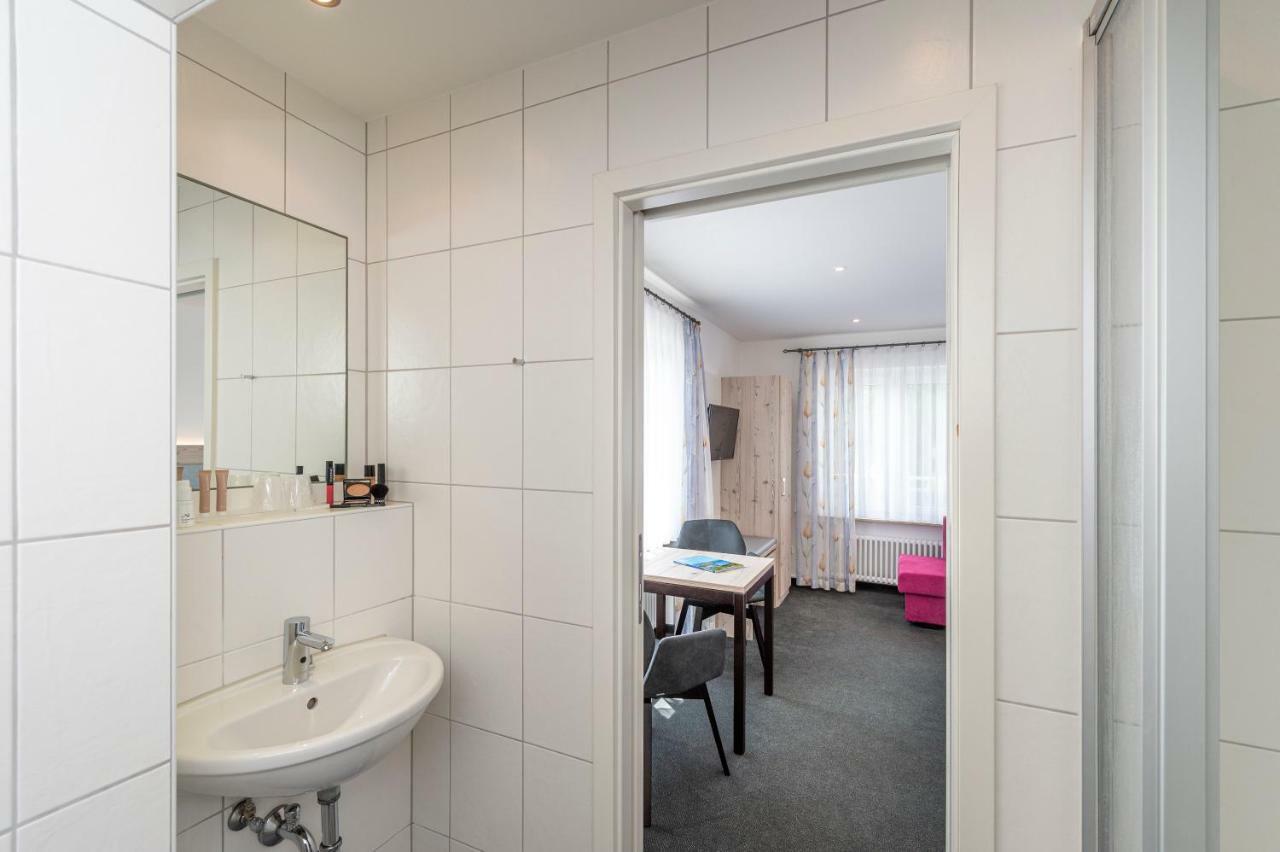 Gaestehaus Holzer Konstanz Ruang foto