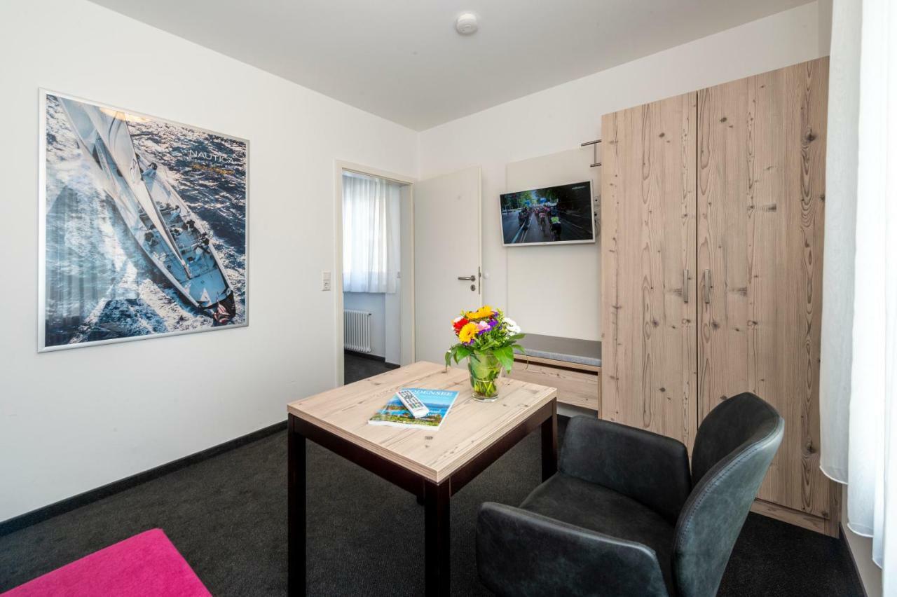 Gaestehaus Holzer Konstanz Ruang foto